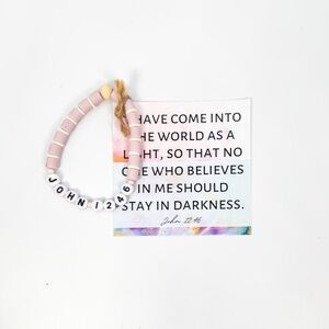 Bible Verse Beaded Bracelet - Handmade - NEW - John 12:46